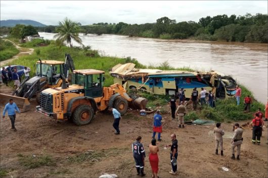 Sobe Para Cinco O N Mero De Mortos Em Grave Acidente Com Nibus Da Novo Horizonte Agazeta Bahia